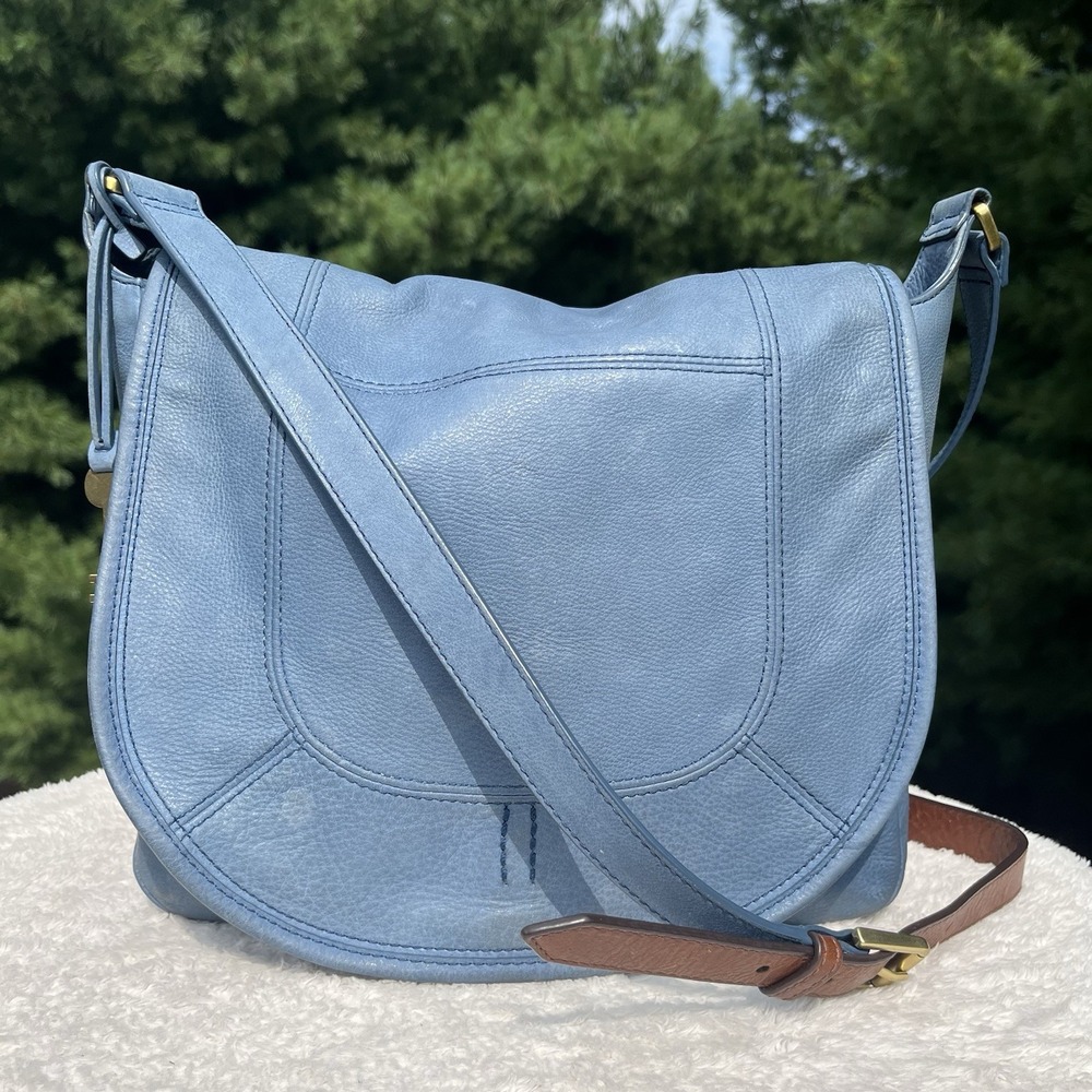 Vintage Fossil Crossbody Bag Cowhide Leather Baby Blue Messenger Purse Key Tag